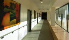 Residencia de ancianos madrid Amma Humanes. Pasillo de la residencia Residencia de ancianos madrid Amma Humanes. Pasillo de la residencia