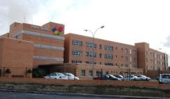 Residencia ancianos navarra Amma Mutilva. Fachada y aparcamiento privado