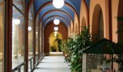 Residencia ancianos navarra Amma Oblatas. Pasillos de la residencia